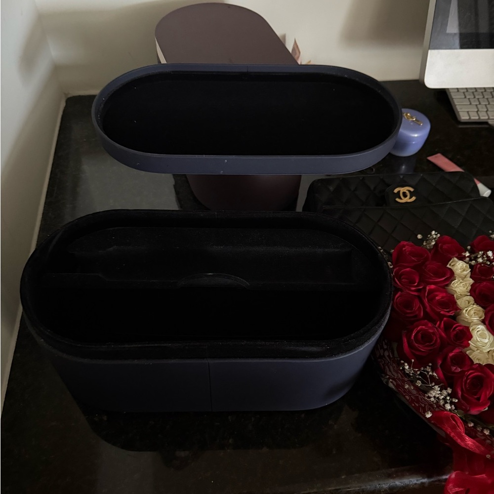Dyson storage case 💙